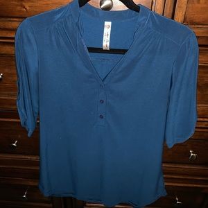 Women’s blouse size medium